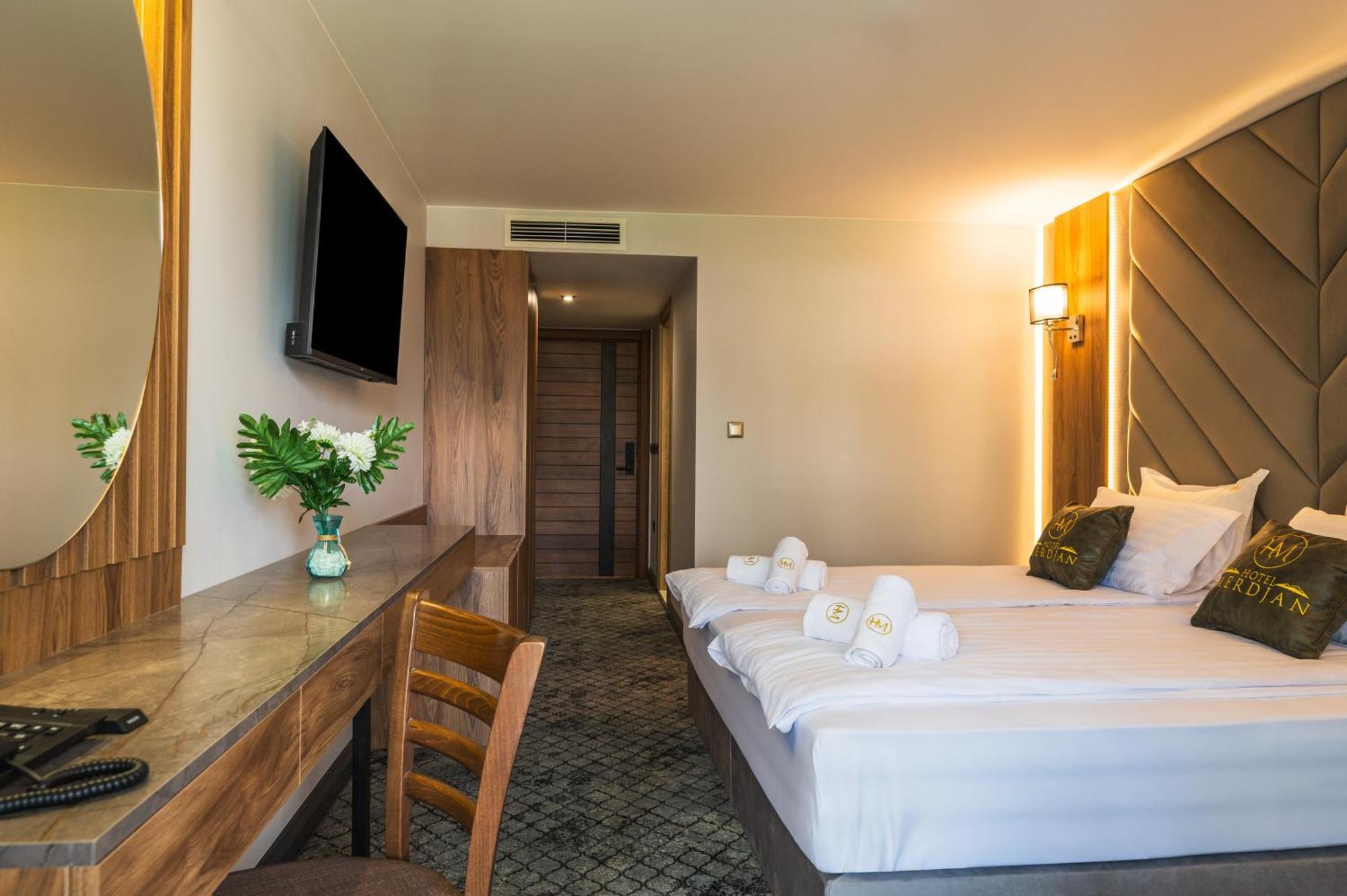 Hotel Merdjan サルニトゥサ エクステリア 写真