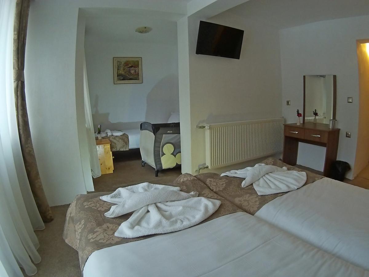 Hotel Merdjan サルニトゥサ エクステリア 写真